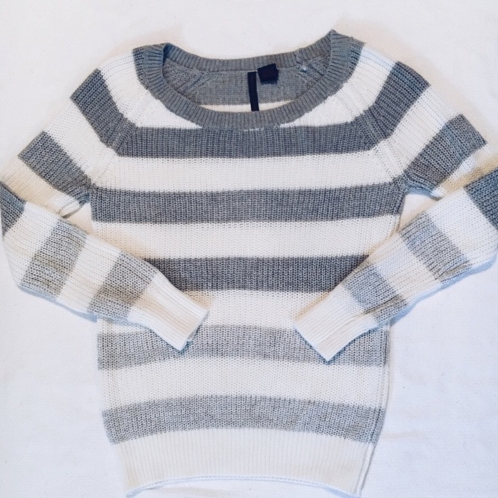$12 SALE!! ombré grey striped sweater